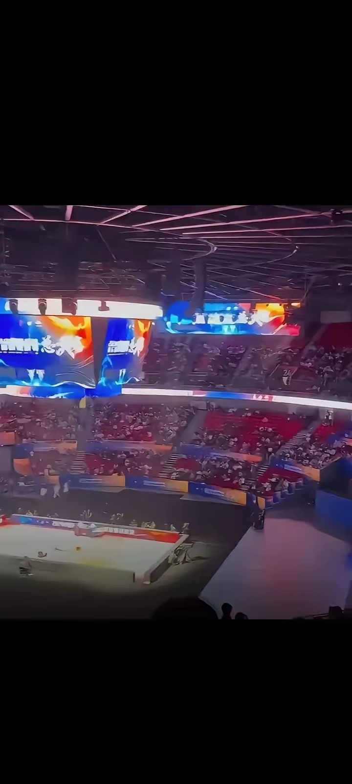  乒乓球活动现场氛围描述的句子 