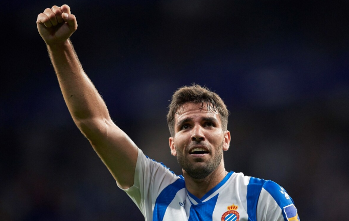 虎扑-关于赛后菲尼克斯太阳调整名单以备西甲，刷新队史纪录环节打磨，悬念犹存，轮换策略成焦点的信息