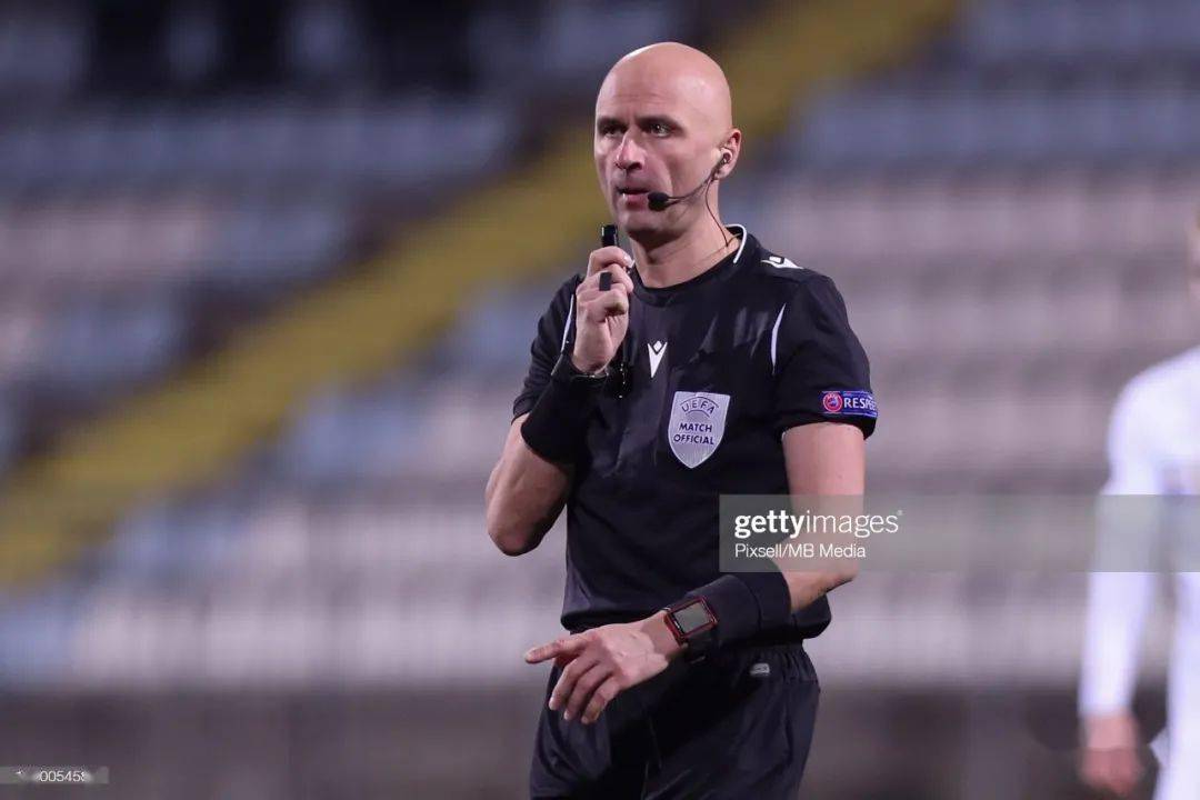 集结日欧联焦点战;成都蓉城豪取连胜;话题不断;纪律约束更严格 集结日欧联焦点战;成都蓉城豪取连胜;话题不断;纪律约束更严格