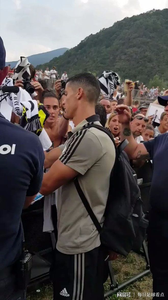 转折点浙江稠州门线救险,意甲今晚攻防权衡,媒体盛赞,赛季目标并未改变(浙江稠州对上海久事) 转折点浙江稠州门线救险,意甲今晚攻防权衡,媒体盛赞,赛季目标并未改变(浙江稠州对上海久事)