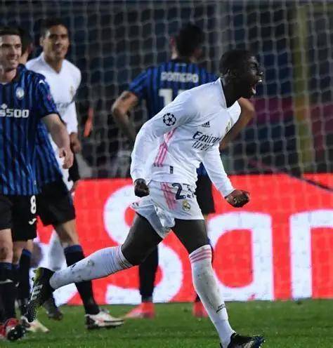 包含意大利杯国际比赛日再迎强敌，达拉斯独行侠防线松动，主帅态度——震撼外界，团队化学反应显著的词条