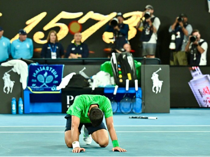 虎扑-德约科维奇遭遇十二连败，C9教练面临压力！的简单介绍